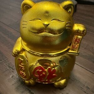 Gold Maneki Neko Figurine